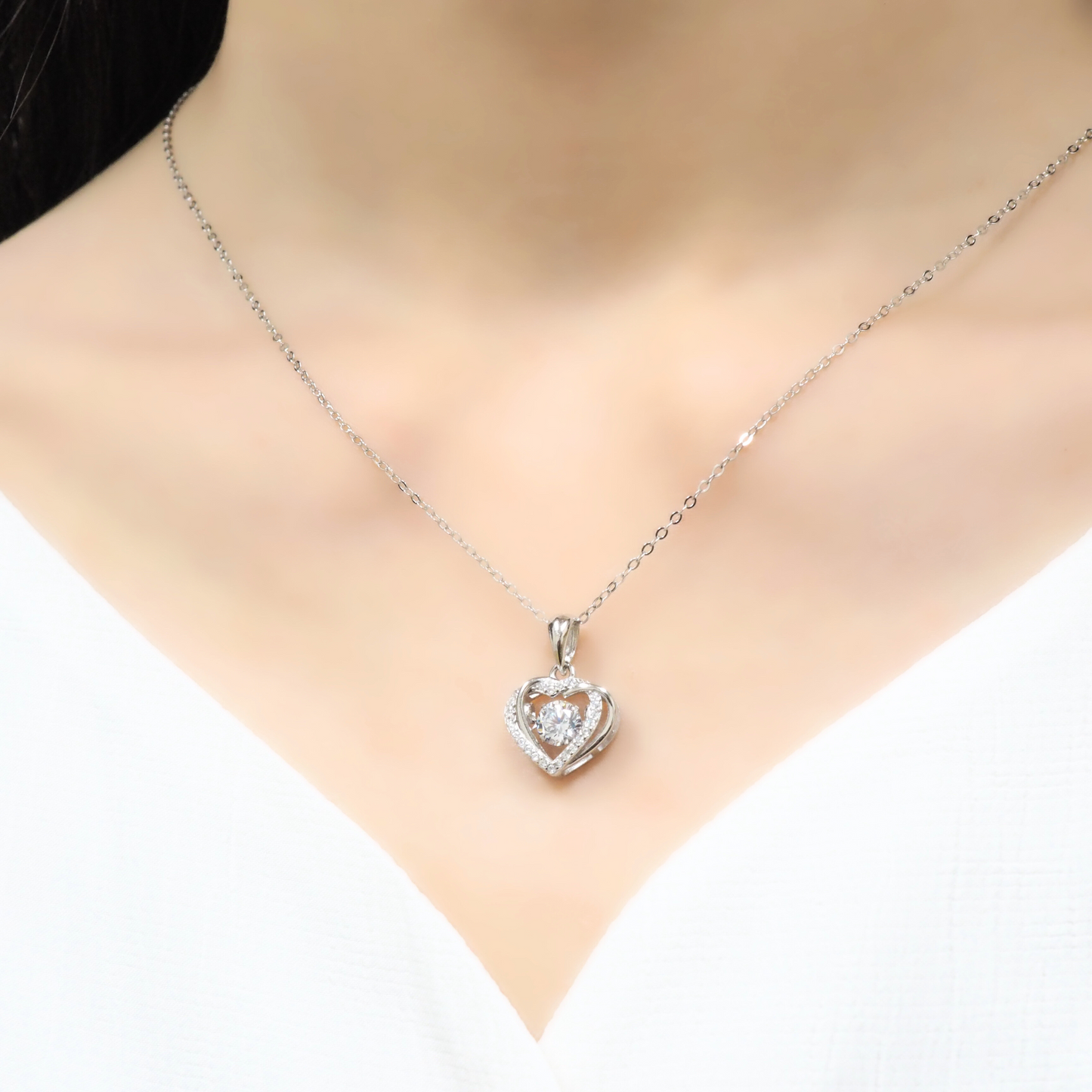 Loving Embrace 925 Sterling Silver Dancing Necklace (Silver)